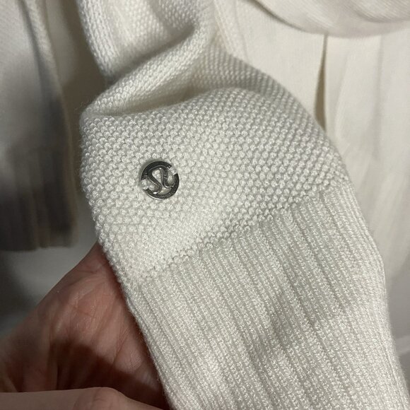 Lululemon Sincerely Yours Sweater Womens White Knit Open Back Workout Yoga - Picture 6 of 10
